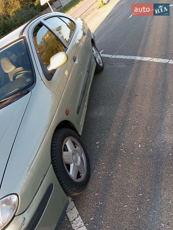 Седан Renault Megane 2001 в Киеве фото 3 Седан Renault Megane 2001 в Киеве
