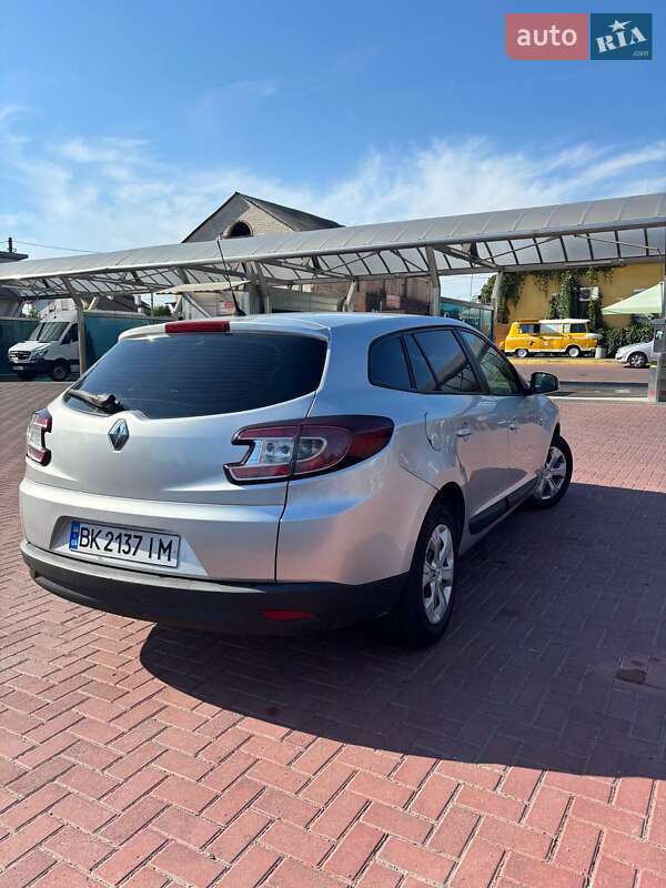 Універсал Renault Megane 2010 в Рівному фото 7 Універсал Renault Megane 2010 в Рівному