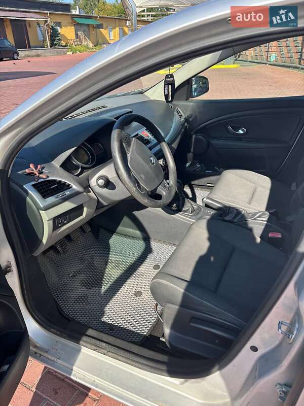 Універсал Renault Megane 2010 в Рівному фото 16 Універсал Renault Megane 2010 в Рівному