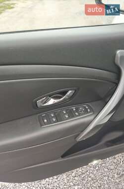 Хэтчбек Renault Megane 2015 в 
