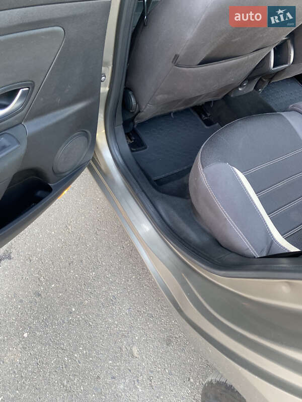 Универсал Renault Megane 2010 в Баштанке фото 25 Универсал Renault Megane 2010 в Баштанке