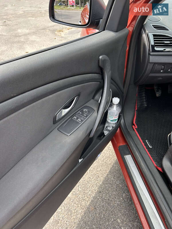 Купе Renault Megane 2009 в Запоріжжі