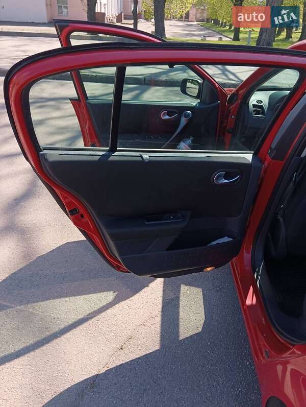 Седан Renault Megane 2005 в Кривому Розі