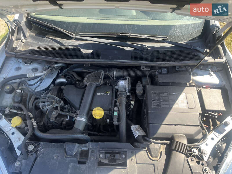 Хетчбек Renault Megane 2011 в Гадячі