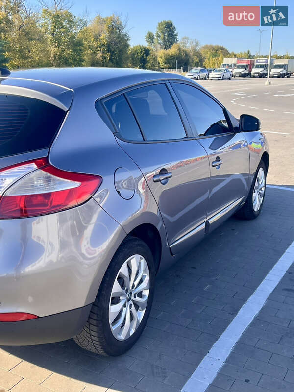 Хэтчбек Renault Megane 2013 в Киеве