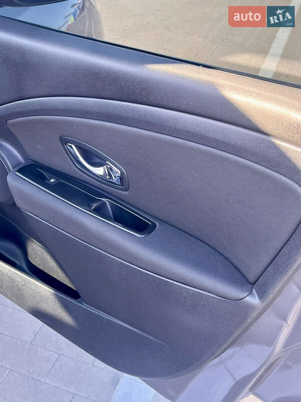Хэтчбек Renault Megane 2013 в Киеве