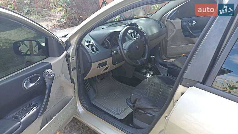 Седан Renault Megane 2006 в Днепре