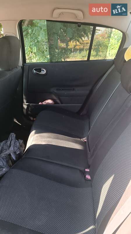 Седан Renault Megane 2006 в Днепре