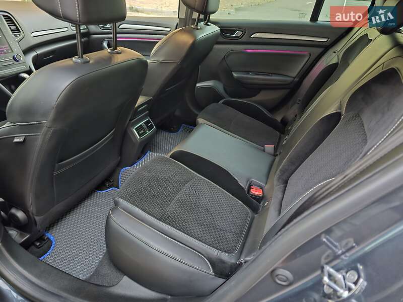Универсал Renault Megane 2018 в Киеве фото 52 Универсал Renault Megane 2018 в Киеве