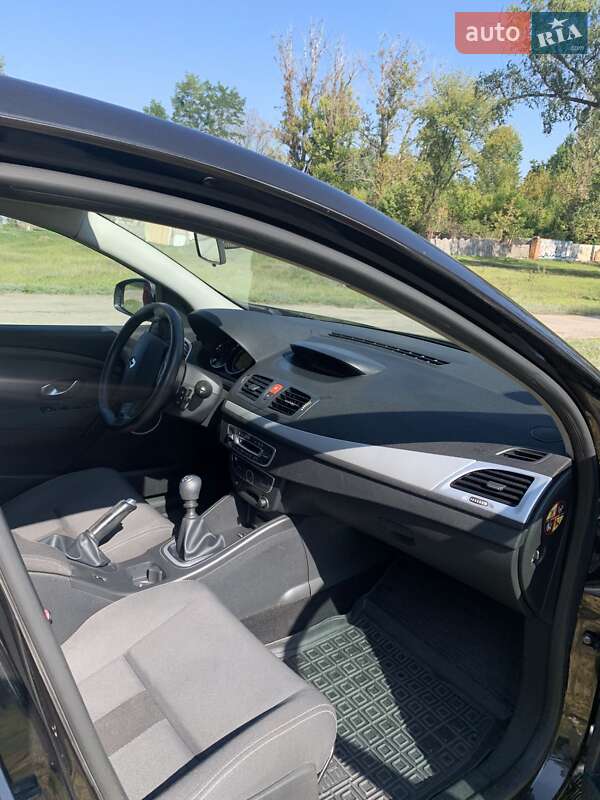 Хэтчбек Renault Megane 2009 в Харькове фото 10 Хэтчбек Renault Megane 2009 в Харькове