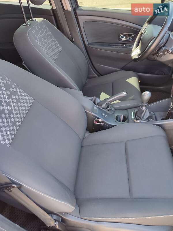 Хэтчбек Renault Megane 2012 в Сумах