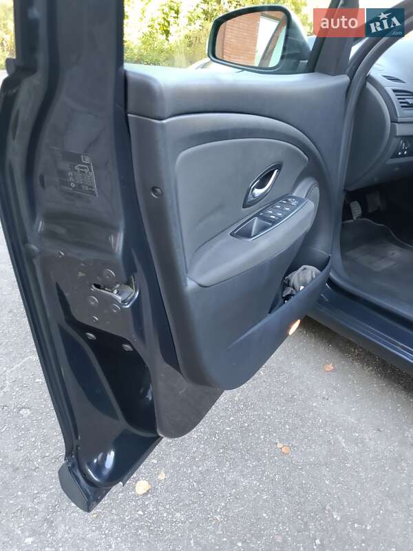 Универсал Renault Megane 2011 в Довбыше фото 20 Универсал Renault Megane 2011 в Довбыше