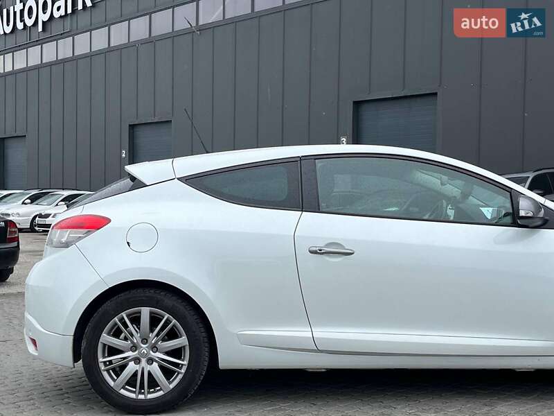 Купе Renault Megane 2015 в Львове