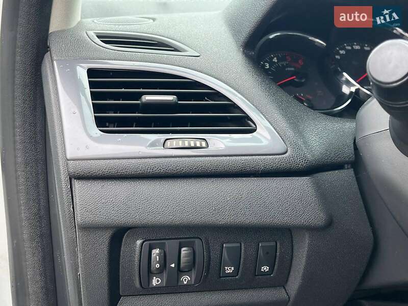 Купе Renault Megane 2015 в Львове