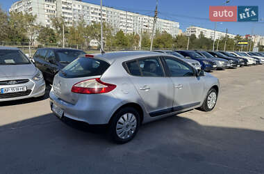 Хэтчбек Renault Megane 2009 в 