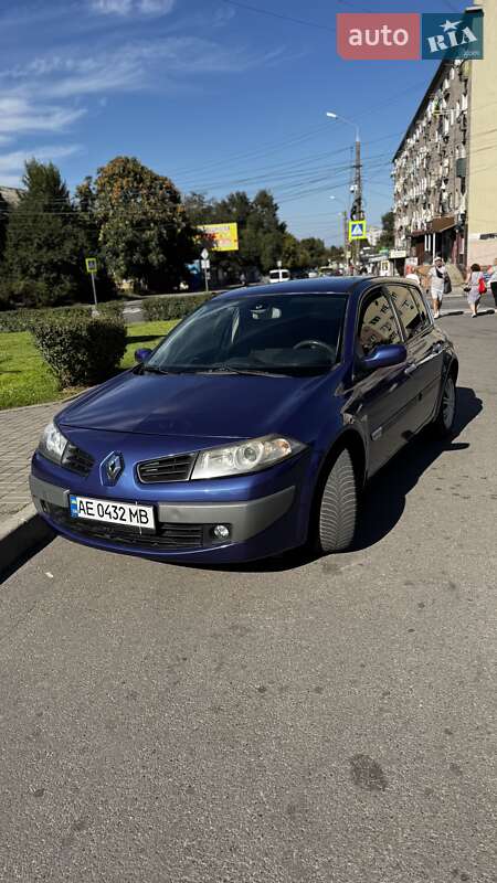 Хэтчбек Renault Megane 2004 в 