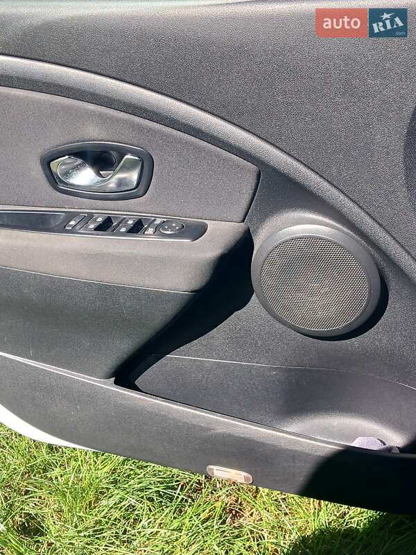 Хэтчбек Renault Megane 2011 в Львове фото 7 Хэтчбек Renault Megane 2011 в Львове