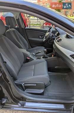 Хэтчбек Renault Megane 2009 в 