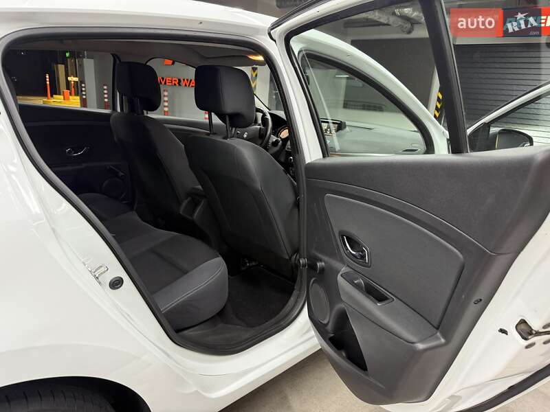 Хэтчбек Renault Megane 2013 в Киеве