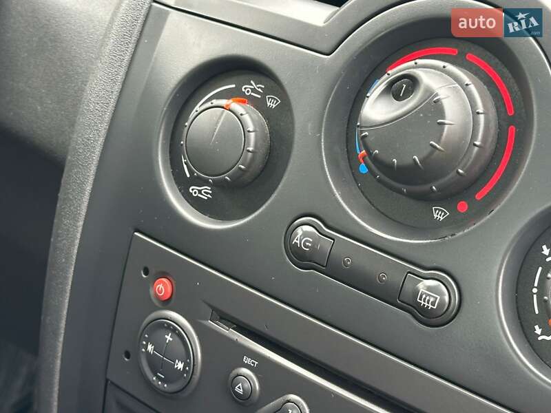 Седан Renault Megane 2007 в Бучаче