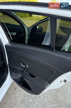 Хэтчбек Renault Megane 2014 в 