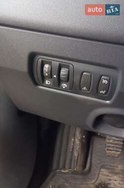 Універсал Renault Megane 2006 в  фото 12 Універсал Renault Megane 2006 в