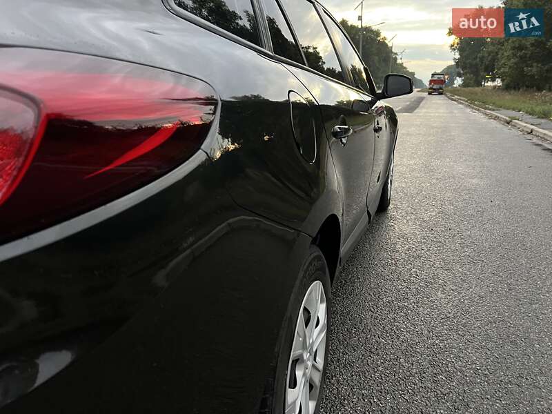 Универсал Renault Megane 2010 в Ромнах фото 21 Универсал Renault Megane 2010 в Ромнах