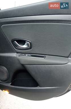 Универсал Renault Megane 2010 в 