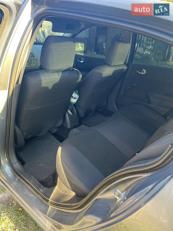 Седан Renault Megane 2007 в Днепре