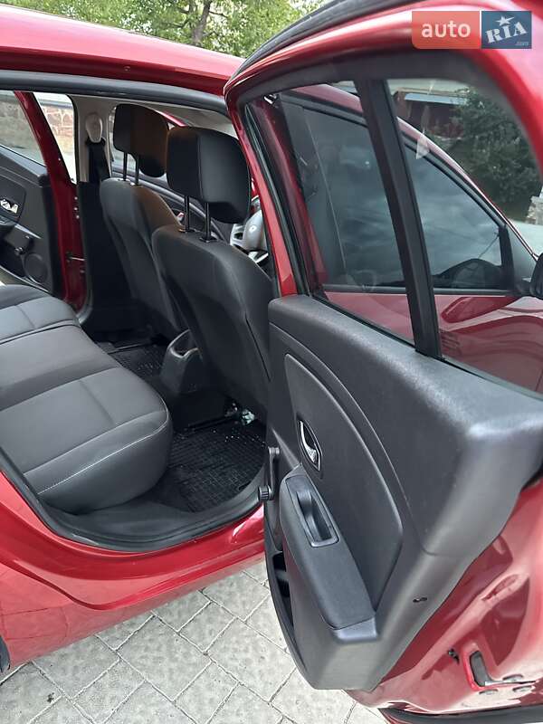 Хэтчбек Renault Megane 2015 в Бучаче фото 12 Хэтчбек Renault Megane 2015 в Бучаче