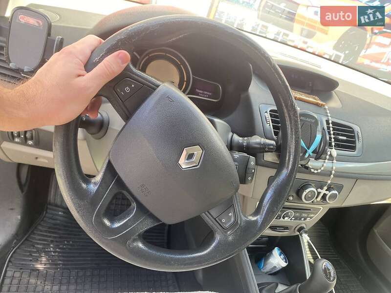 Хэтчбек Renault Megane 2011 в Ивано-Франковске