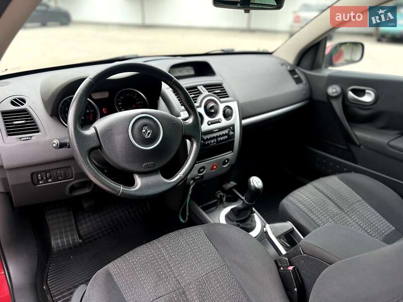 Кабриолет Renault Megane 2009 в Гайсине