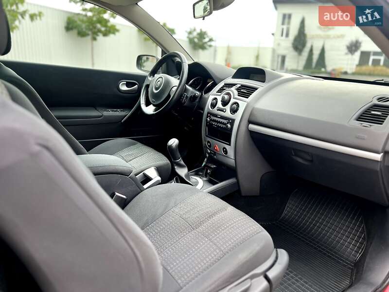 Кабриолет Renault Megane 2009 в Гайсине