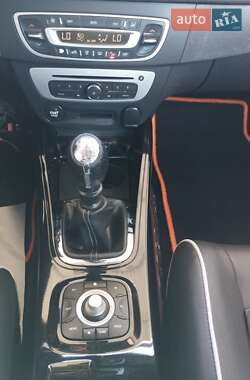 Хэтчбек Renault Megane 2014 в 