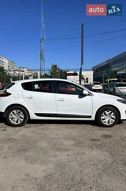 Хэтчбек Renault Megane 2014 в 