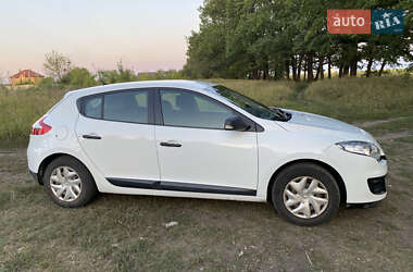 Хэтчбек Renault Megane 2012 в 