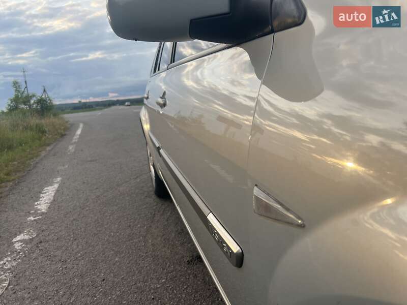 Універсал Renault Megane 2003 в Ромнах