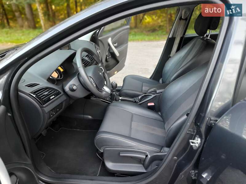 Універсал Renault Megane 2011 в Фастові фото 13 Універсал Renault Megane 2011 в Фастові