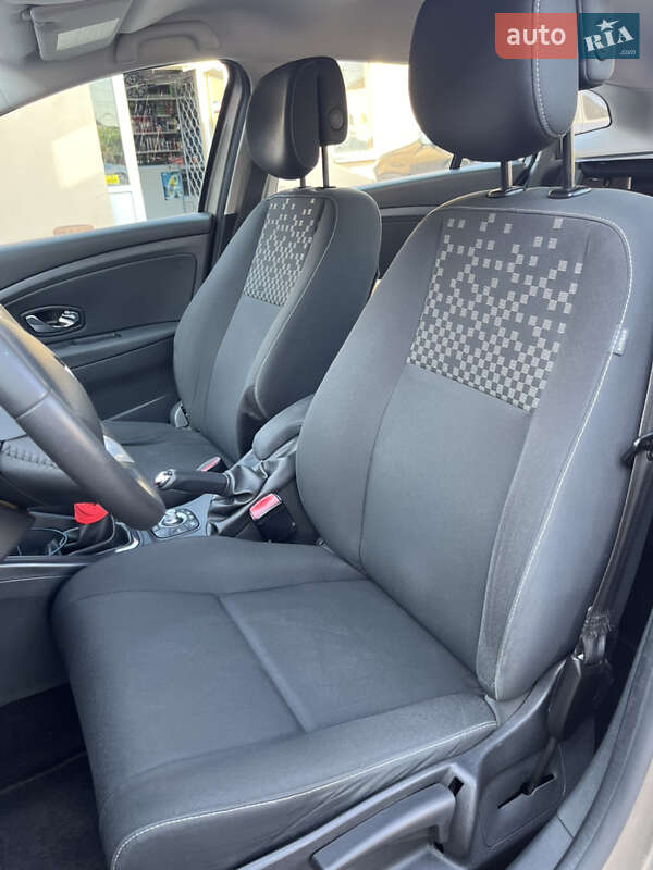 Універсал Renault Megane 2012 в Бродах фото 19 Універсал Renault Megane 2012 в Бродах