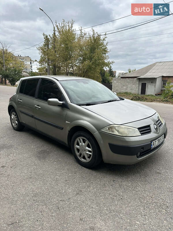 Хэтчбек Renault Megane 2004 в 