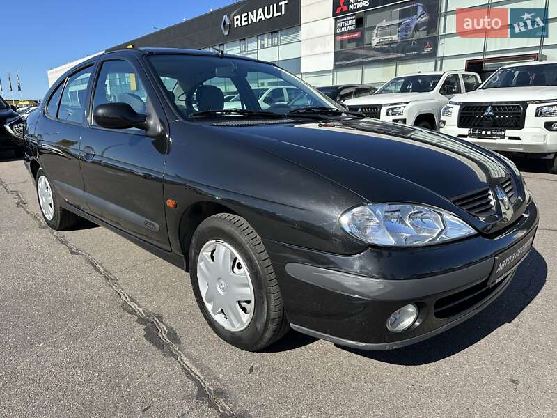 Седан Renault Megane 2003 в Киеве