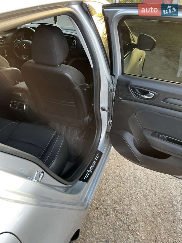 Универсал Renault Megane 2018 в Царичанке фото 20 Универсал Renault Megane 2018 в Царичанке