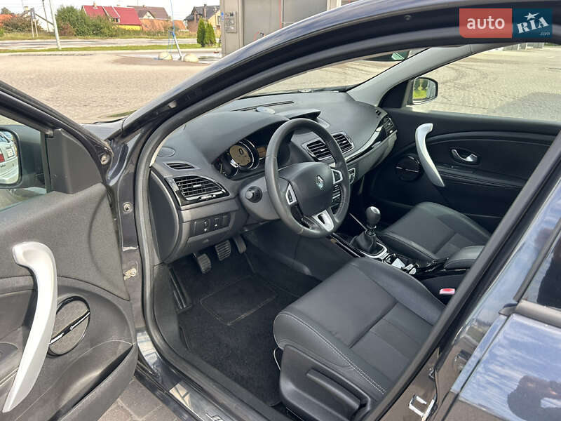 Универсал Renault Megane 2011 в Городке