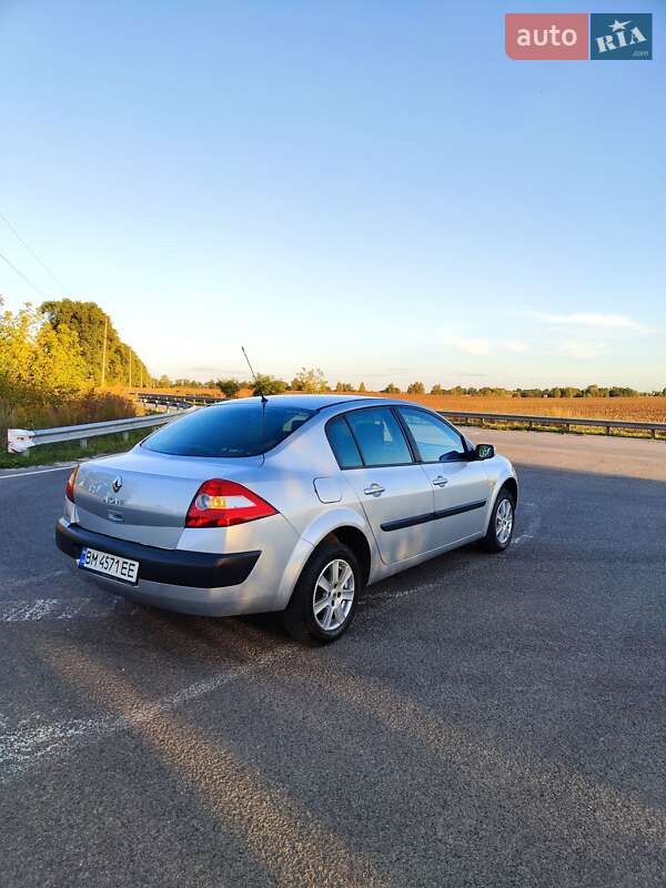 Седан Renault Megane 2005 в Ромнах