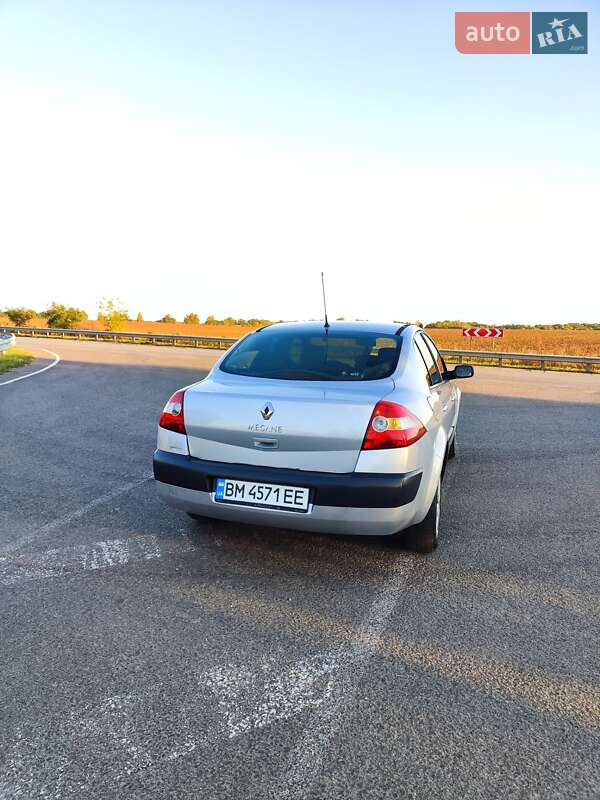 Седан Renault Megane 2005 в Ромнах
