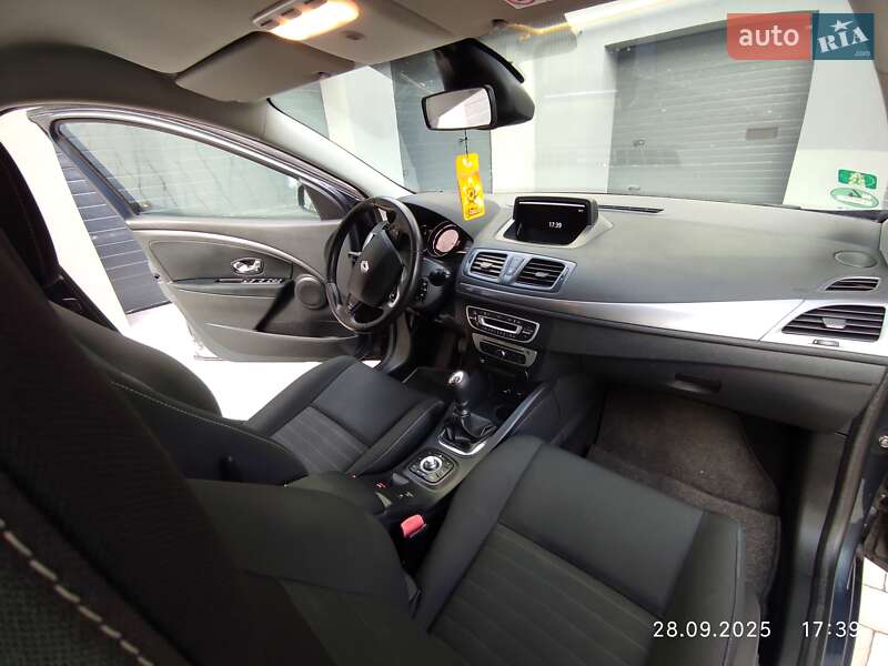 Универсал Renault Megane 2015 в Ивано-Франковске фото 24 Универсал Renault Megane 2015 в Ивано-Франковске