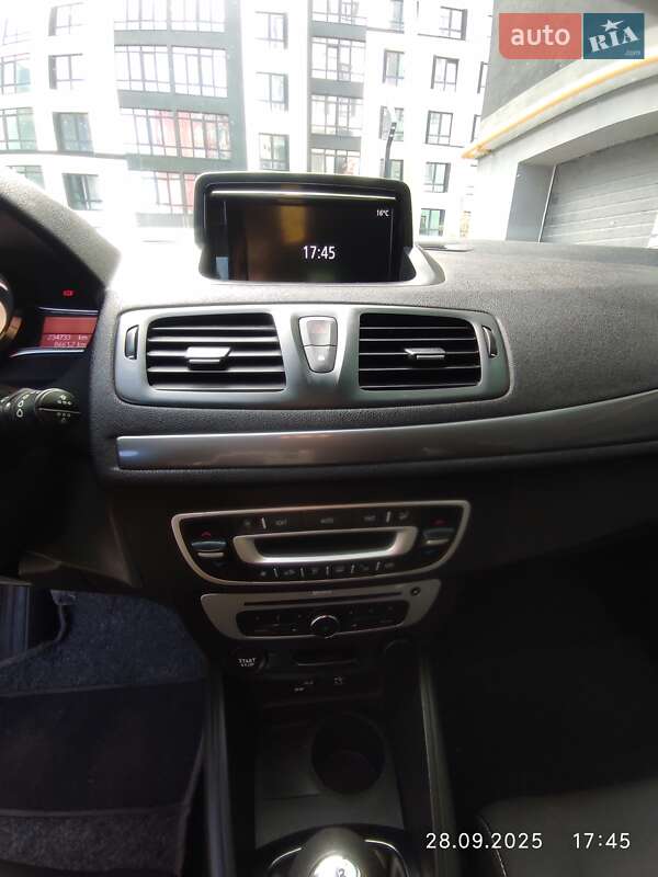 Универсал Renault Megane 2015 в Ивано-Франковске фото 37 Универсал Renault Megane 2015 в Ивано-Франковске