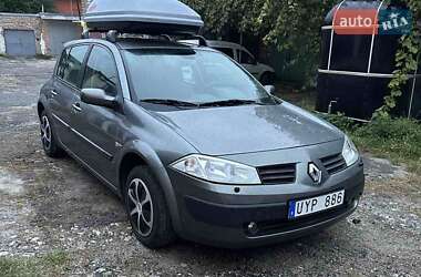 Хэтчбек Renault Megane 2003 в 