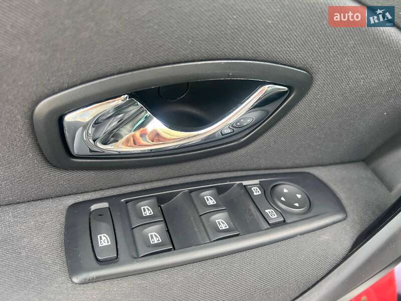 Універсал Renault Megane 2013 в Львові фото 16 Універсал Renault Megane 2013 в Львові