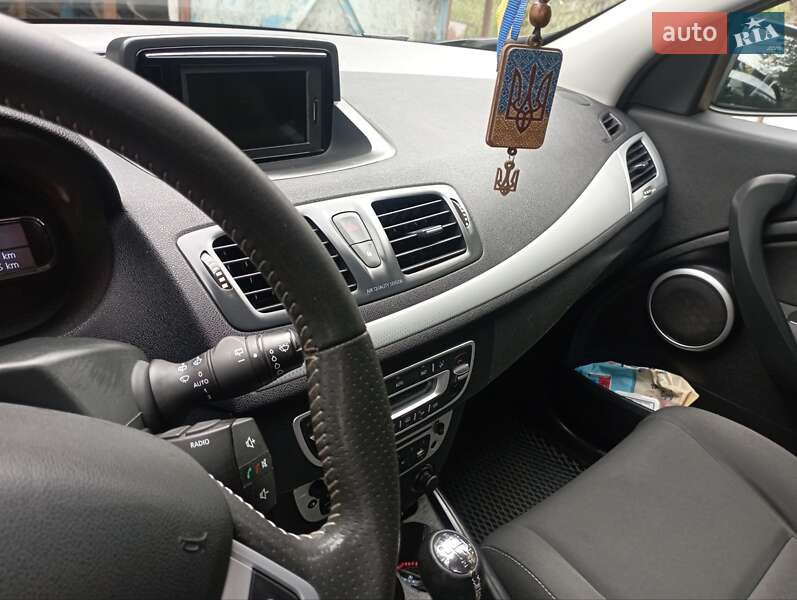 Универсал Renault Megane 2012 в Петрове фото 7 Универсал Renault Megane 2012 в Петрове